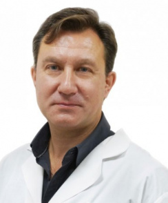 Батраков Илья Евгеньевич хирург